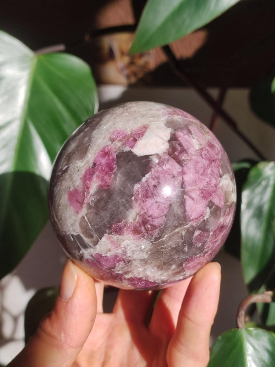 XXL Rubellit / Pink Turmalin A - Edelstein Kugel Deko Sphere Massage Kristall Meditation Heilstein Frau Mann Geschenk Er Sie Haus Energie - Art of Nature Berlin
