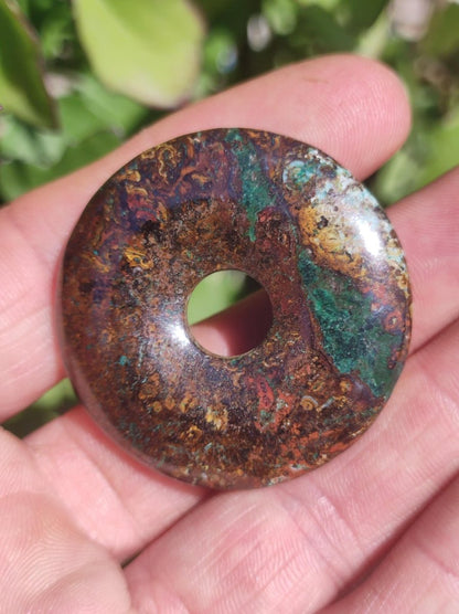 Zarinit Donut - Edelstein Kette Schutz Anhänger Geschenk Mann Frau Er Sie Freundin Kristall GOA Boho Natur Heilstein Selten Sammler Rarität - Art of Nature Berlin