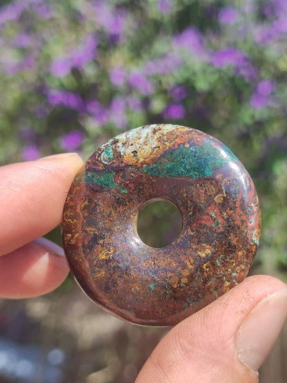 Zarinit Donut - Edelstein Kette Schutz Anhänger Geschenk Mann Frau Er Sie Freundin Kristall GOA Boho Natur Heilstein Selten Sammler Rarität - Art of Nature Berlin