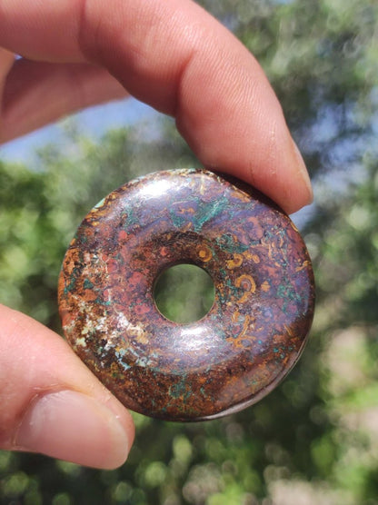 Zarinit Donut - Edelstein Kette Schutz Anhänger Geschenk Mann Frau Er Sie Freundin Kristall GOA Boho Natur Heilstein Selten Sammler Rarität - Art of Nature Berlin