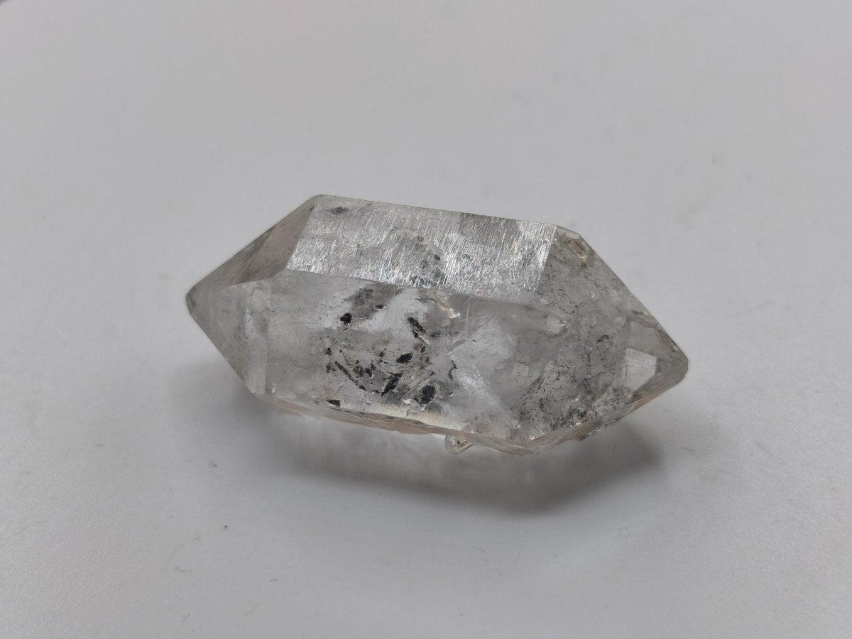 Zepter Chloritquarz aus Erongo Namibia | Klarer Bergkristall mit schwarzen Chlorit-Einschlüssen Natur Kristall Unikat Stufe Sammler Mineral - Art of Nature Berlin