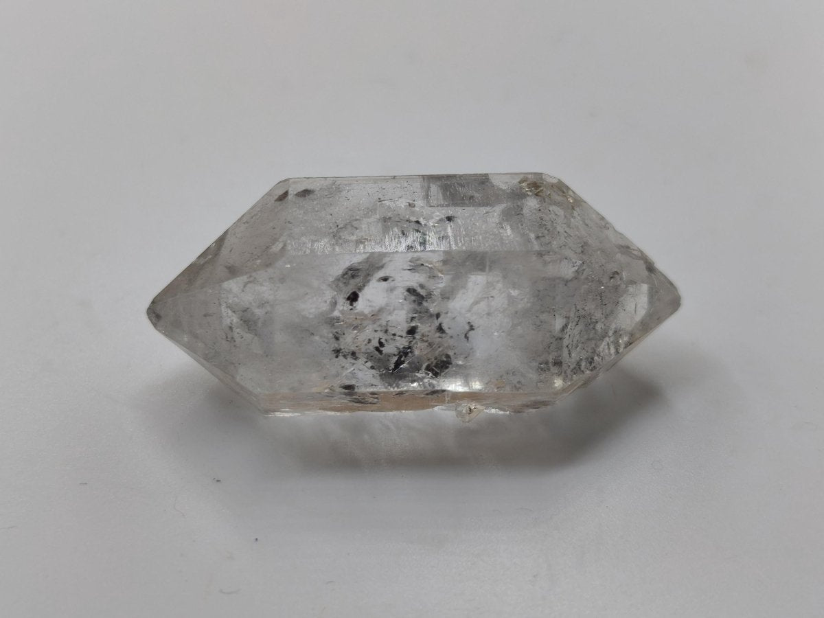 Zepter Chloritquarz aus Erongo Namibia | Klarer Bergkristall mit schwarzen Chlorit-Einschlüssen Natur Kristall Unikat Stufe Sammler Mineral - Art of Nature Berlin
