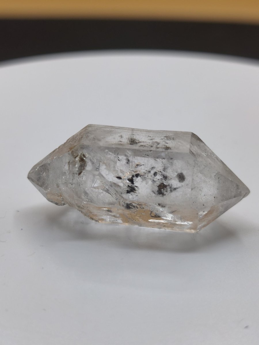 Zepter Chloritquarz aus Erongo Namibia | Klarer Bergkristall mit schwarzen Chlorit-Einschlüssen Natur Kristall Unikat Stufe Sammler Mineral - Art of Nature Berlin