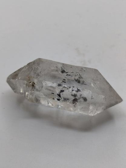 Zepter Chloritquarz aus Erongo Namibia | Klarer Bergkristall mit schwarzen Chlorit-Einschlüssen Natur Kristall Unikat Stufe Sammler Mineral - Art of Nature Berlin