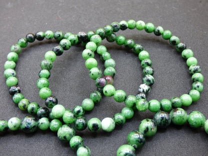 Zoisit - Edelstein Armband grün Heilstein Mann Frau Glück HIPPIE GOA Boho Tibet Ethno Natur Rarität Geschenk Unikat - Art of Nature Berlin