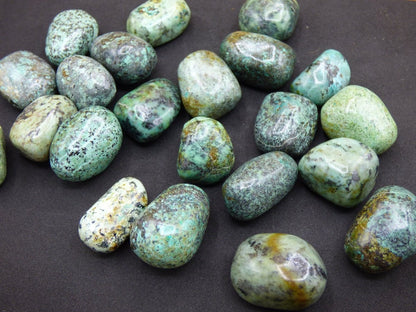 3x Cuprit Chrysocolll Trommelstein Edelstein rund Dekostein Wasserstein Edelsteinwasser Chakra Heilstein Naturmedizin Energiewasser - Art of Nature Berlin