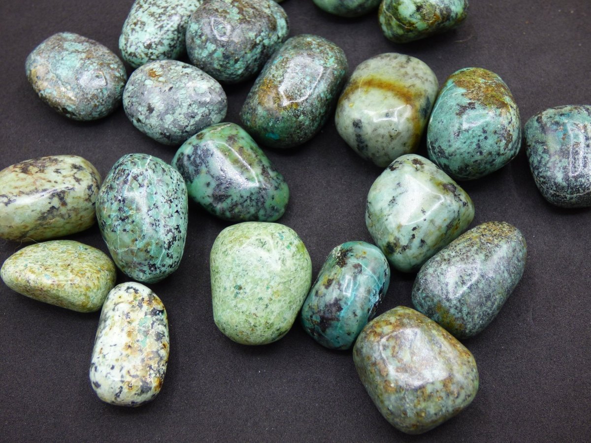 3x Cuprit Chrysocolll Trommelstein Edelstein rund Dekostein Wasserstein Edelsteinwasser Chakra Heilstein Naturmedizin Energiewasser - Art of Nature Berlin