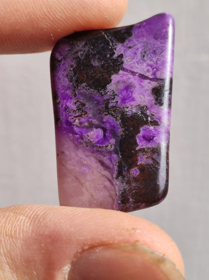 AAA Sugilith 100% Natürlicher GEL Sugilite Cabochon Sammler Mineral hochwertig edel Geldanlage Investition Heilstein Rarität Unikat - Art of Nature Berlin