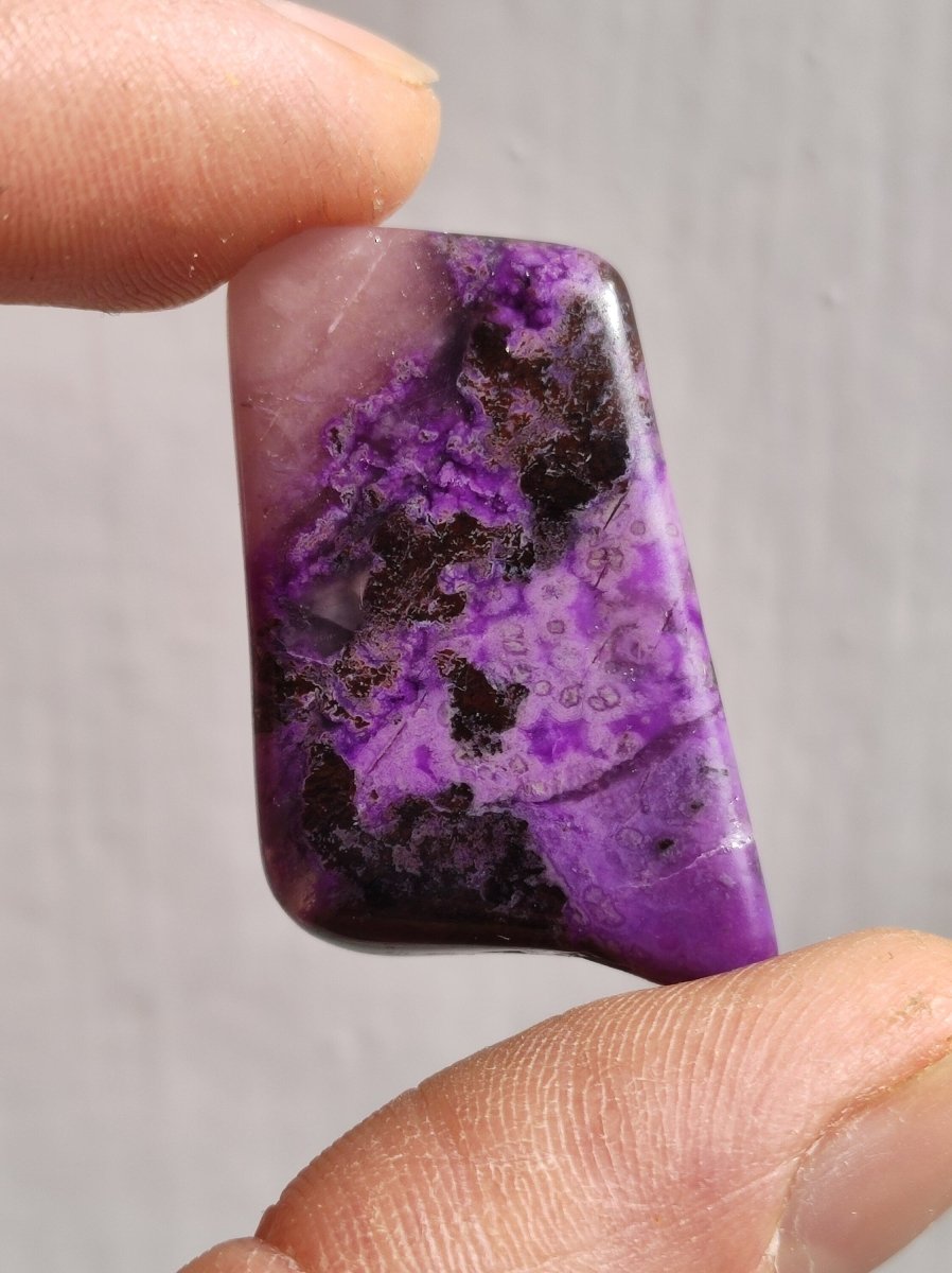 AAA Sugilith 100% Natürlicher GEL Sugilite Cabochon Sammler Mineral hochwertig edel Geldanlage Investition Heilstein Rarität Unikat - Art of Nature Berlin