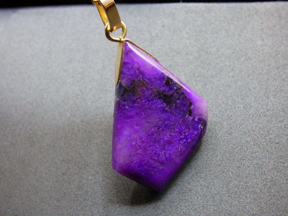 AAAAA Sugilith Sugilite 585 14k Gold ~ Edelstein Kette Heilstein Kristall Meditation Energie Rarität Selten Sammler Investition Wertanlage - Art of Nature Berlin