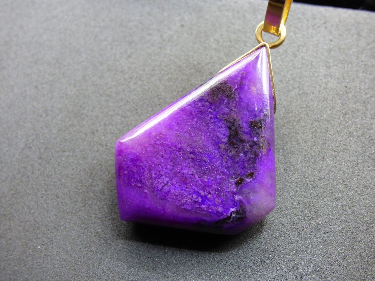 AAAAA Sugilith Sugilite 585 14k Gold ~ Edelstein Kette Heilstein Kristall Meditation Energie Rarität Selten Sammler Investition Wertanlage - Art of Nature Berlin