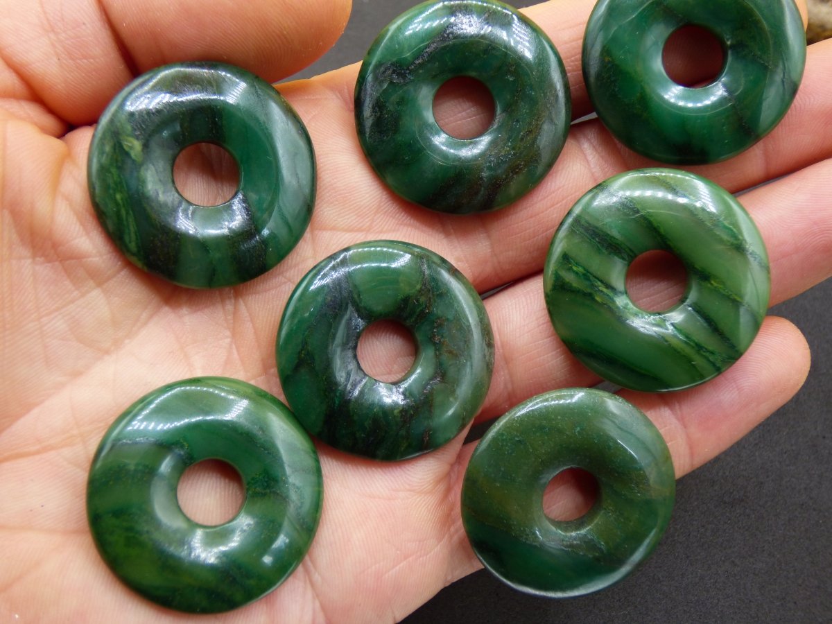 Africa Jade 30mm ~ Edelstein Donut Kette grün Natur Goa HIPPIE Heilstein Kristalle Anhänger Mann Frau Kind Geschenk Er Sie Bruder Schwester - Art of Nature Berlin