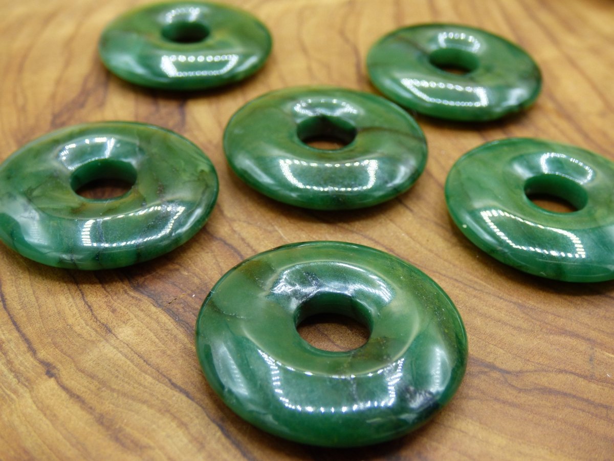 Africa Jade 30mm ~ Edelstein Donut Kette grün Natur Goa HIPPIE Heilstein Kristalle Anhänger Mann Frau Kind Geschenk Er Sie Bruder Schwester - Art of Nature Berlin