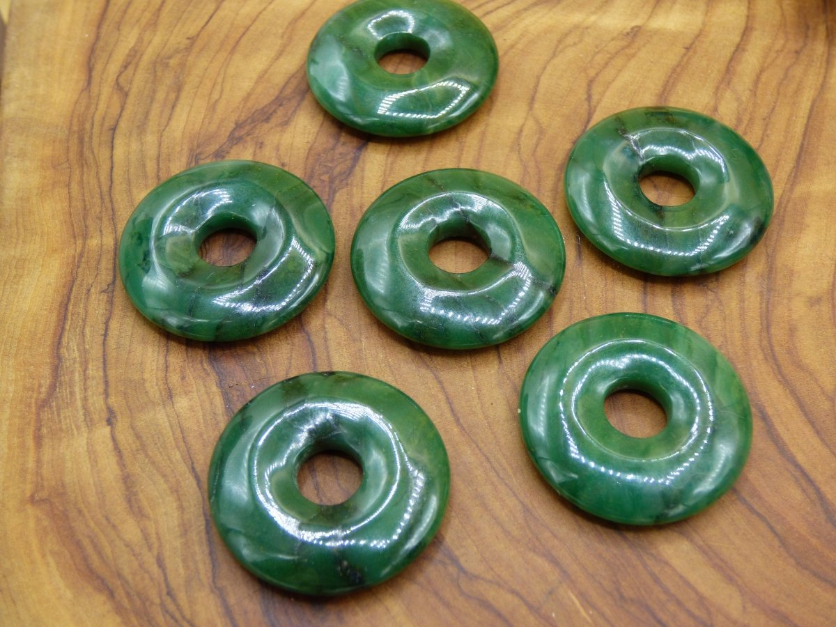 Africa Jade 30mm ~ Edelstein Donut Kette grün Natur Goa HIPPIE Heilstein Kristalle Anhänger Mann Frau Kind Geschenk Er Sie Bruder Schwester - Art of Nature Berlin