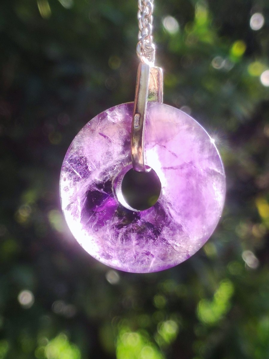 Amethyst ~ 925 Sterling Silber Edelstein Donut / Pi-Scheibe (chin. Schutzsymbol) ~ Kette Lila ~HIPPIE ~GOA ~Boho ~Ethno ~Nature ~Heilstein - Art of Nature Berlin