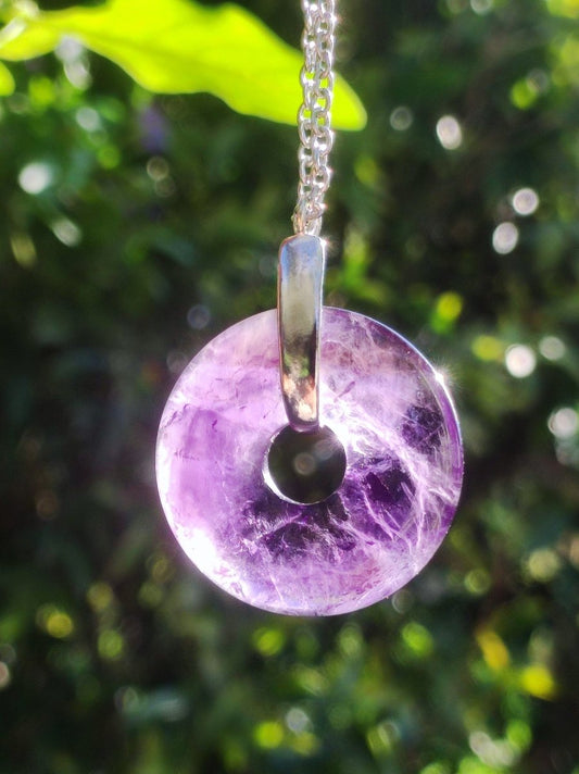 Amethyst ~ 925 Sterling Silber Edelstein Donut / Pi-Scheibe (chin. Schutzsymbol) ~ Kette Lila ~HIPPIE ~GOA ~Boho ~Ethno ~Nature ~Heilstein - Art of Nature Berlin