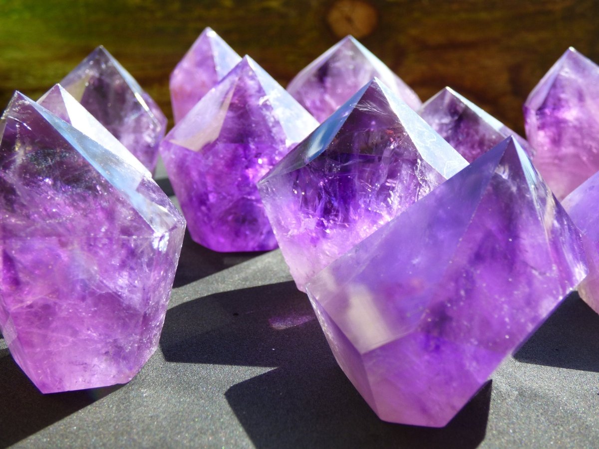 Amethyst AAA Qualität Turm Spitze lila ~ Kristall Point Magische Edelstein Deko Energie Massagestab GOA Ethno Hippie Heilstein Naturschatz - Art of Nature Berlin