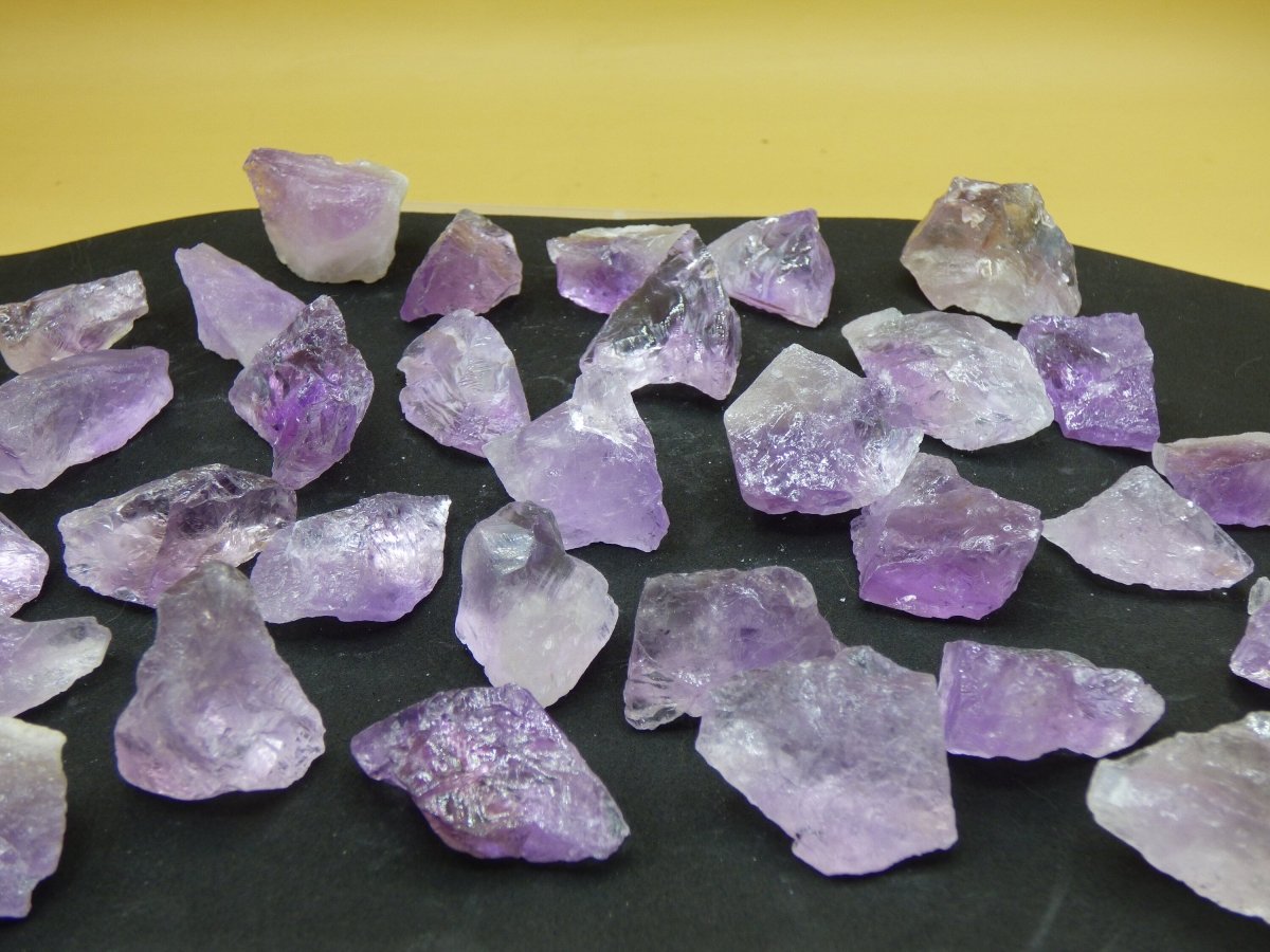 Amethyst AAA Roh klar Wassersteine lila Auf+Entladen Edelsteine Wasserstein Trinkwasser Edelsteinwasser Chakra Heilstein Natur Energiewasser - Art of Nature Berlin