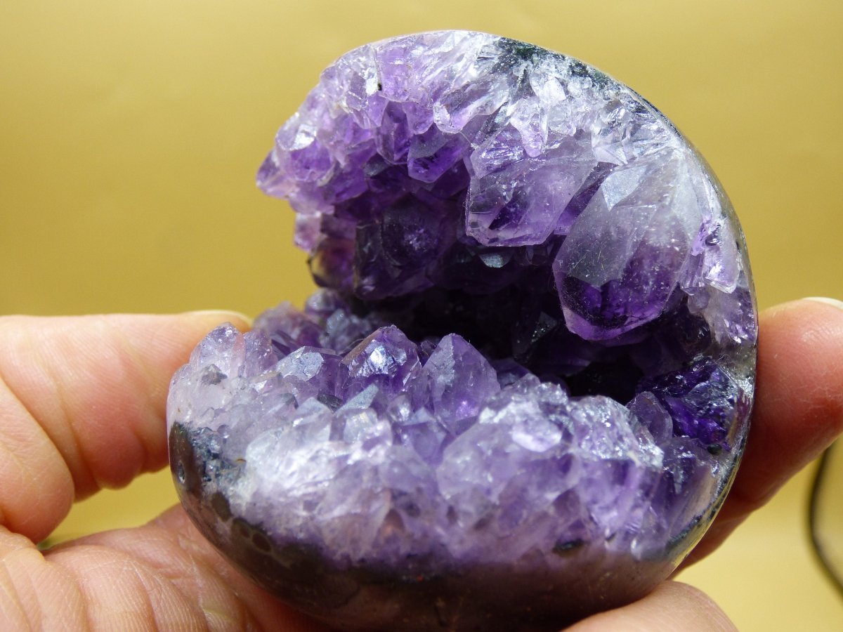 Amethyst Geode Kugel ~ Magische Edelstein Deko Kristall Stufe Sphere Ball Heilstein Spielkugel Meditation HIPPIE GOA Boho Ethno lila Energie - Art of Nature Berlin