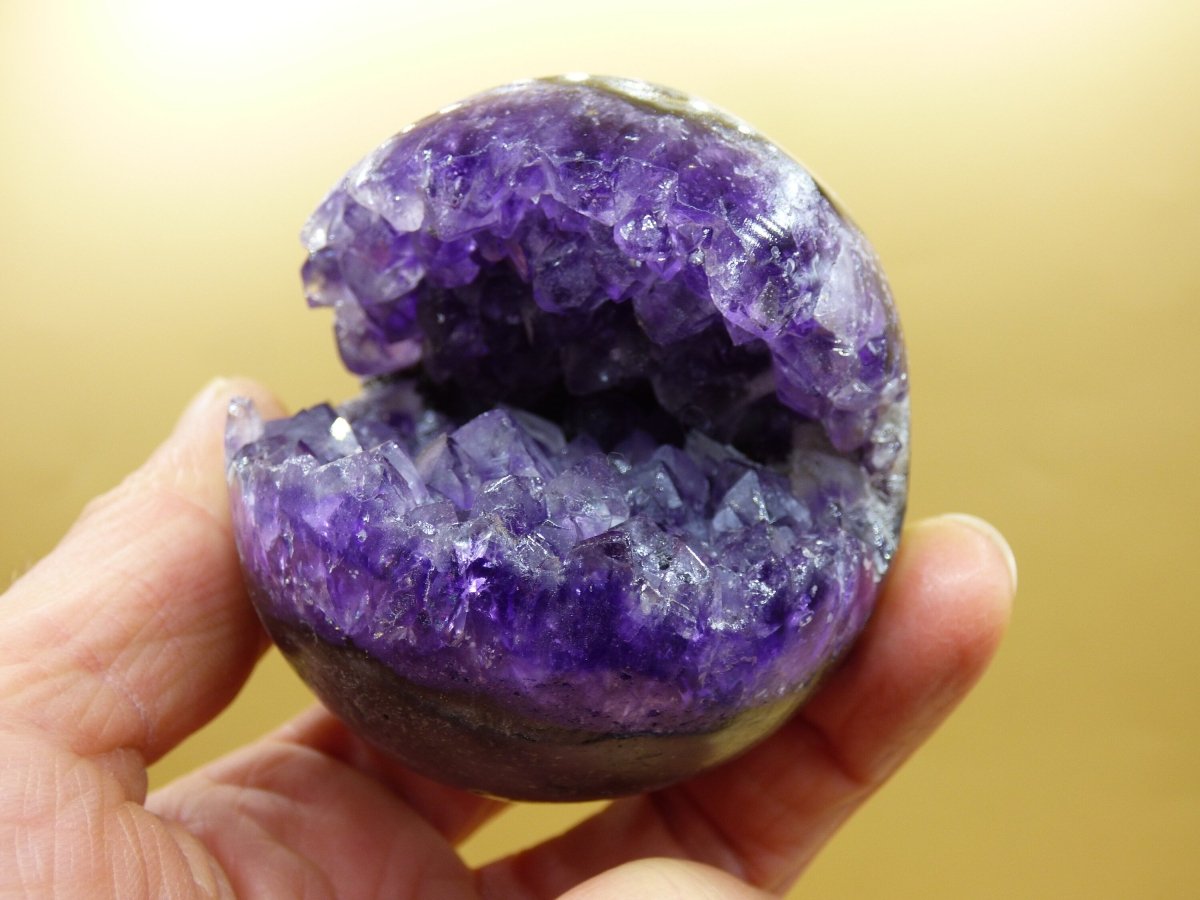 Amethyst Geode Kugel ~ Magische Edelstein Deko Kristall Stufe Sphere Ball Heilstein Spielkugel Meditation HIPPIE GOA Boho Ethno lila Energie - Art of Nature Berlin