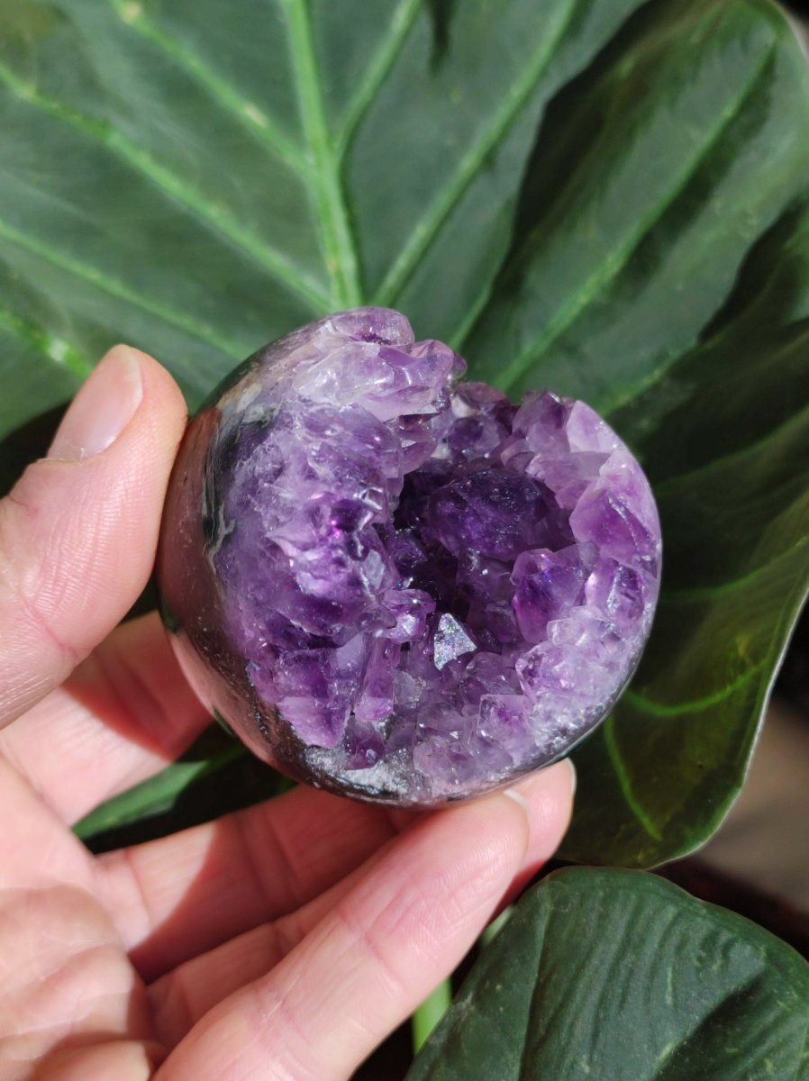 Amethyst Geode Kugel ~ Magische Edelstein Deko Kristall Stufe Sphere Ball Heilstein Spielkugel Meditation HIPPIE GOA Boho Ethno lila Energie - Art of Nature Berlin