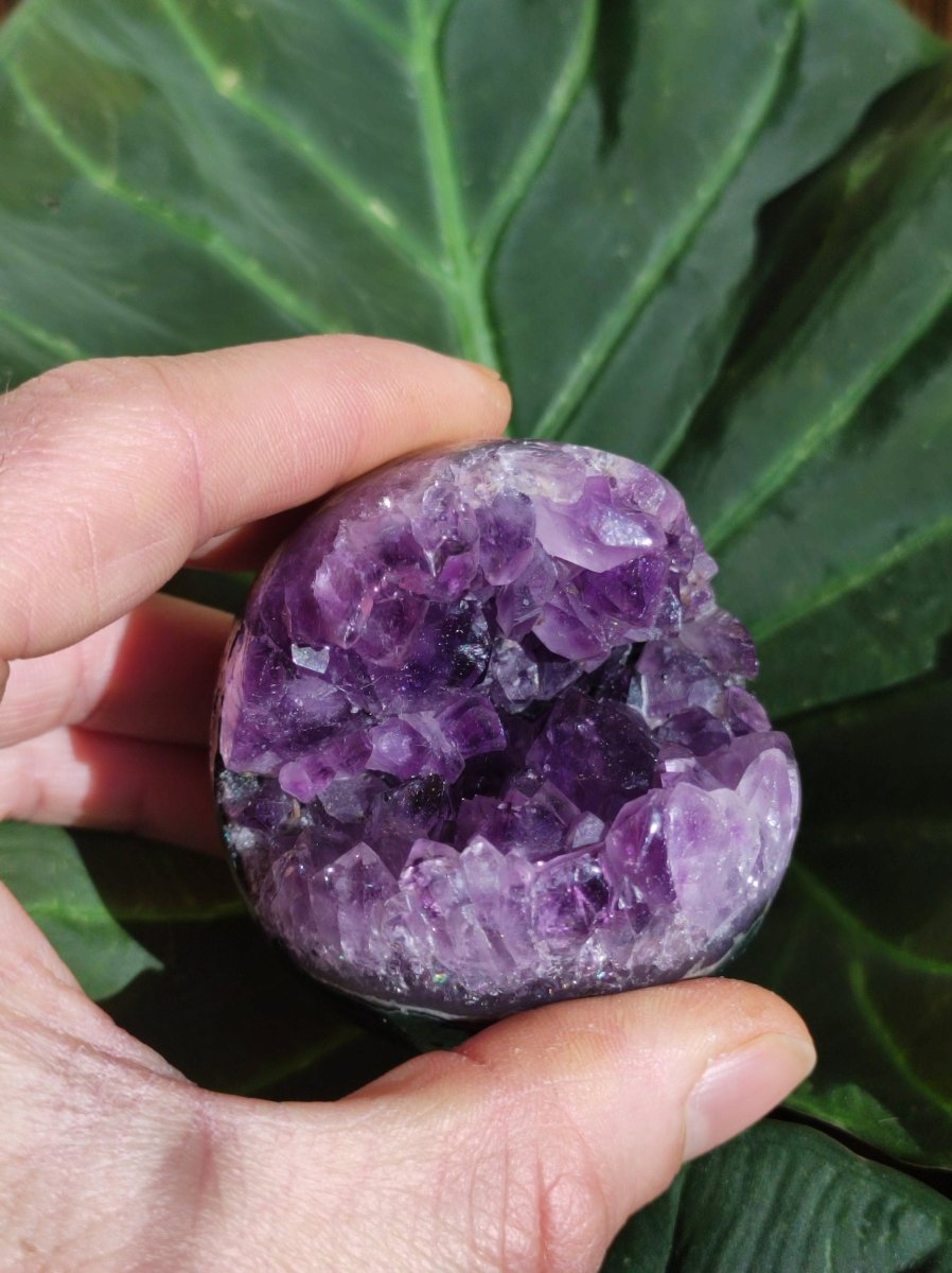 Amethyst Geode Kugel ~ Magische Edelstein Deko Kristall Stufe Sphere Ball Heilstein Spielkugel Meditation HIPPIE GOA Boho Ethno lila Energie - Art of Nature Berlin