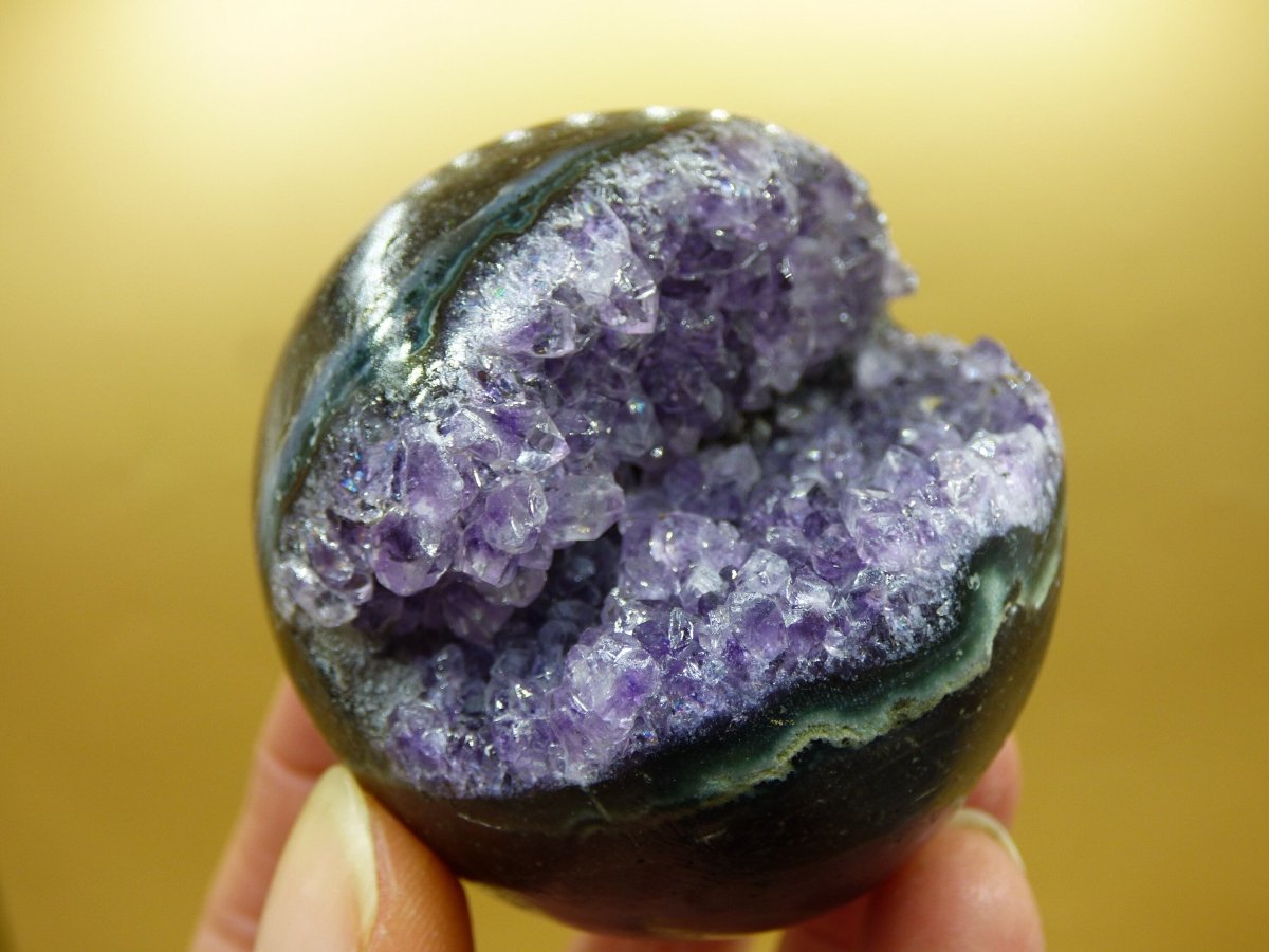 Amethyst Geode Kugel ~ Magische Edelstein Deko Kristall Stufe Sphere Ball Heilstein Spielkugel Meditation HIPPIE GOA Boho Ethno lila Energie - Art of Nature Berlin