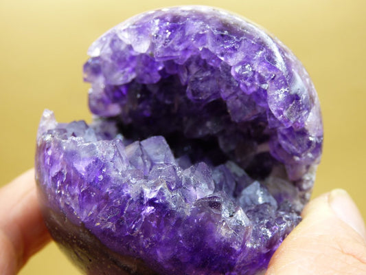 Amethyst Geode Kugel ~ Magische Edelstein Deko Kristall Stufe Sphere Ball Heilstein Spielkugel Meditation HIPPIE GOA Boho Ethno lila Energie - Art of Nature Berlin