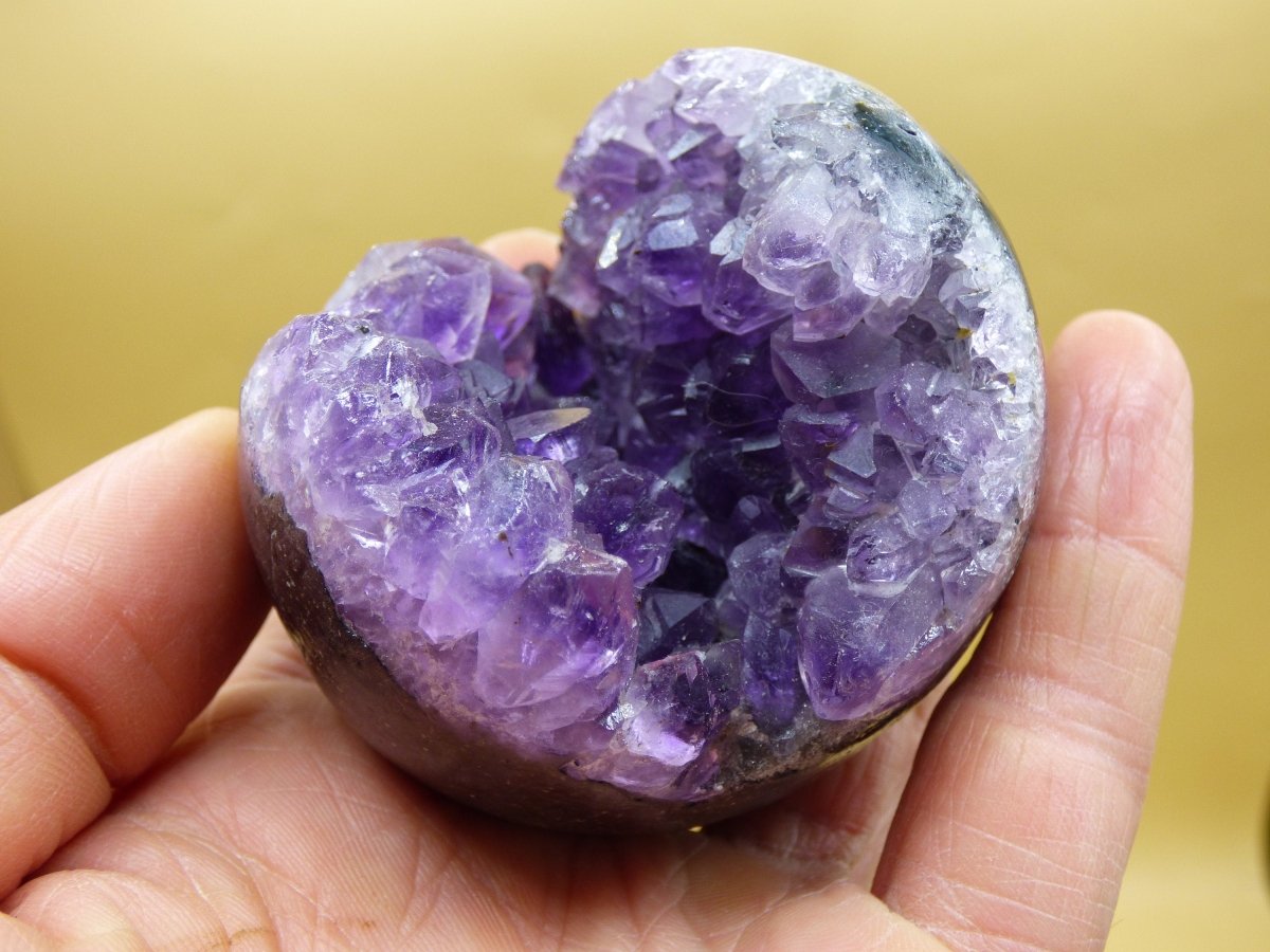 Amethyst Geode Kugel ~ Magische Edelstein Deko Kristall Stufe Sphere Ball Heilstein Spielkugel Meditation HIPPIE GOA Boho Ethno lila Energie - Art of Nature Berlin