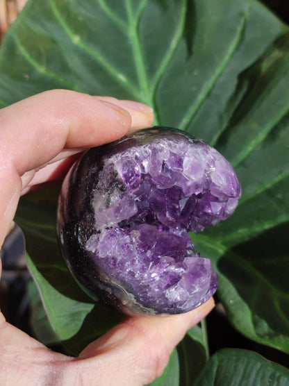 Amethyst Geode Kugel ~ Magische Edelstein Deko Kristall Stufe Sphere Ball Heilstein Spielkugel Meditation HIPPIE GOA Boho Ethno lila Energie - Art of Nature Berlin