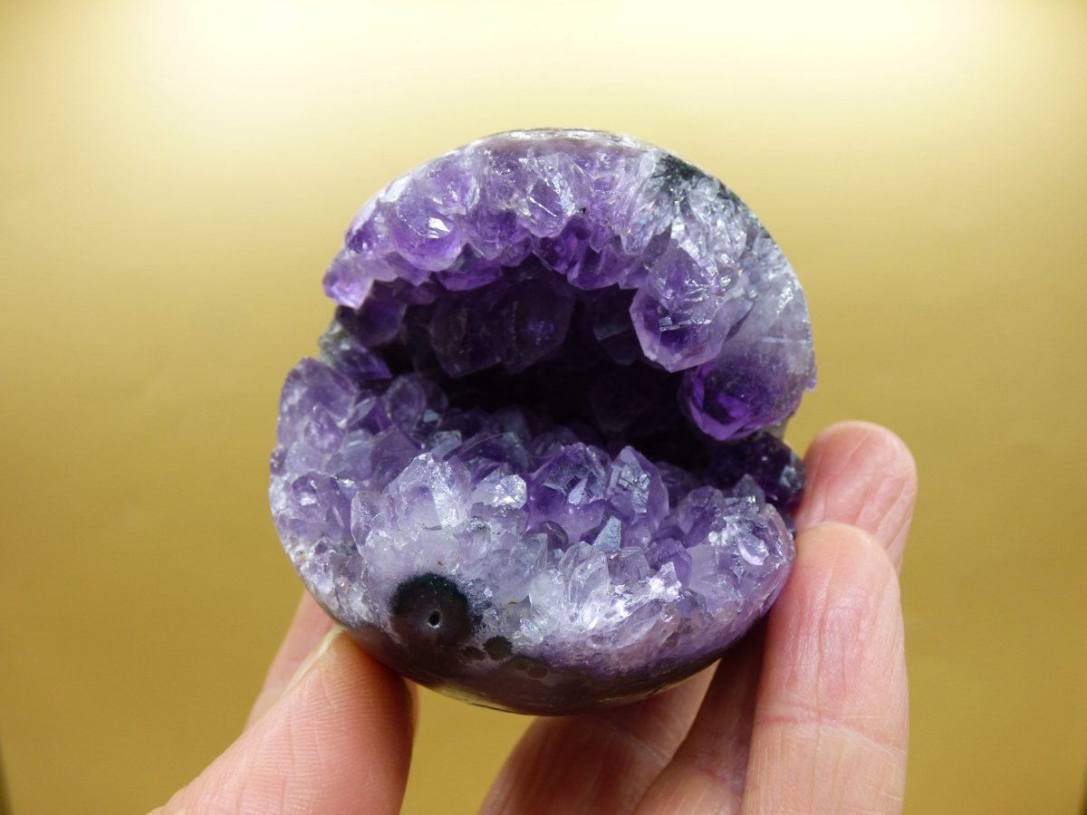 Amethyst Geode Kugel ~ Magische Edelstein Deko Kristall Stufe Sphere Ball Heilstein Spielkugel Meditation HIPPIE GOA Boho Ethno lila Energie - Art of Nature Berlin