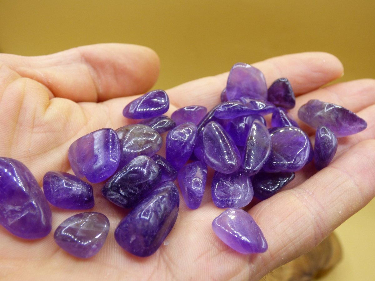 Amethyst Kies groß / Nuggets Splitter zum Aufladen Entladen Edelsteine & Wasserstein für Trinkwasser Chakra Heilstein Energiewasser Ametist - Art of Nature Berlin