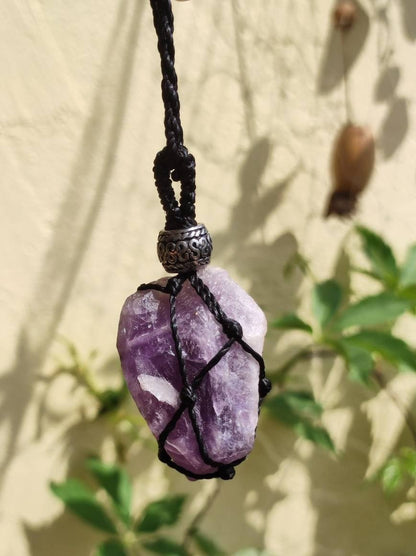 Amethyst roh ~ Makramee Edelstein Kette ~HIPPIE ~GOA ~Boho ~Ethno ~Nature ~Heilstein ~Boulderopal ~Auge - Art of Nature Berlin