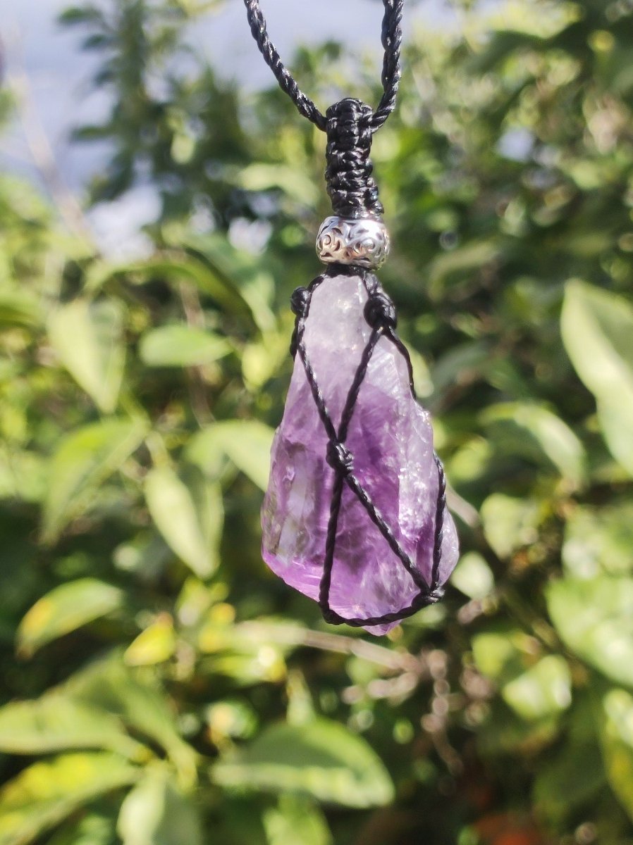 Amethyst roh ~ Makramee Edelstein Kette lila Natur Rarität Heilstein Kristall HIPPIE Boho Mann Frau Mutter Geschenk Er Sie roh Mineral - Art of Nature Berlin