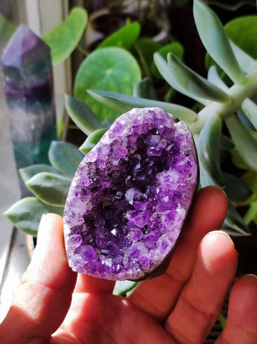 Amethyst Stufe ~ Magische Edelstein Deko Crystal Meditation ~HIPPIE ~GOA~Boho~Ethno ~Energie Heilstein Deko Haus Wohnung Reinigen - Art of Nature Berlin