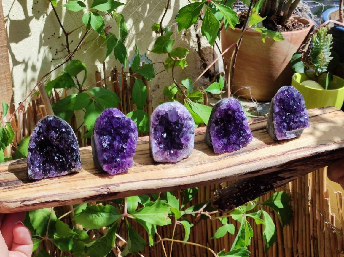 Amethyst Stufe ~ Magische Edelstein Deko Crystal Meditation ~HIPPIE ~GOA~Boho~Ethno~Heilstein - Art of Nature Berlin