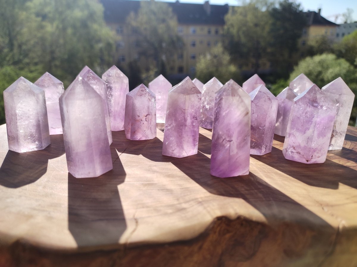 Amethyst Turm Spitze lila ~ Kristall Point ~ Magische Edelstein Deko Obelisk Massagestab Crystal HIPPIE GOA Ethno Heilstein Naturschatz - Art of Nature Berlin