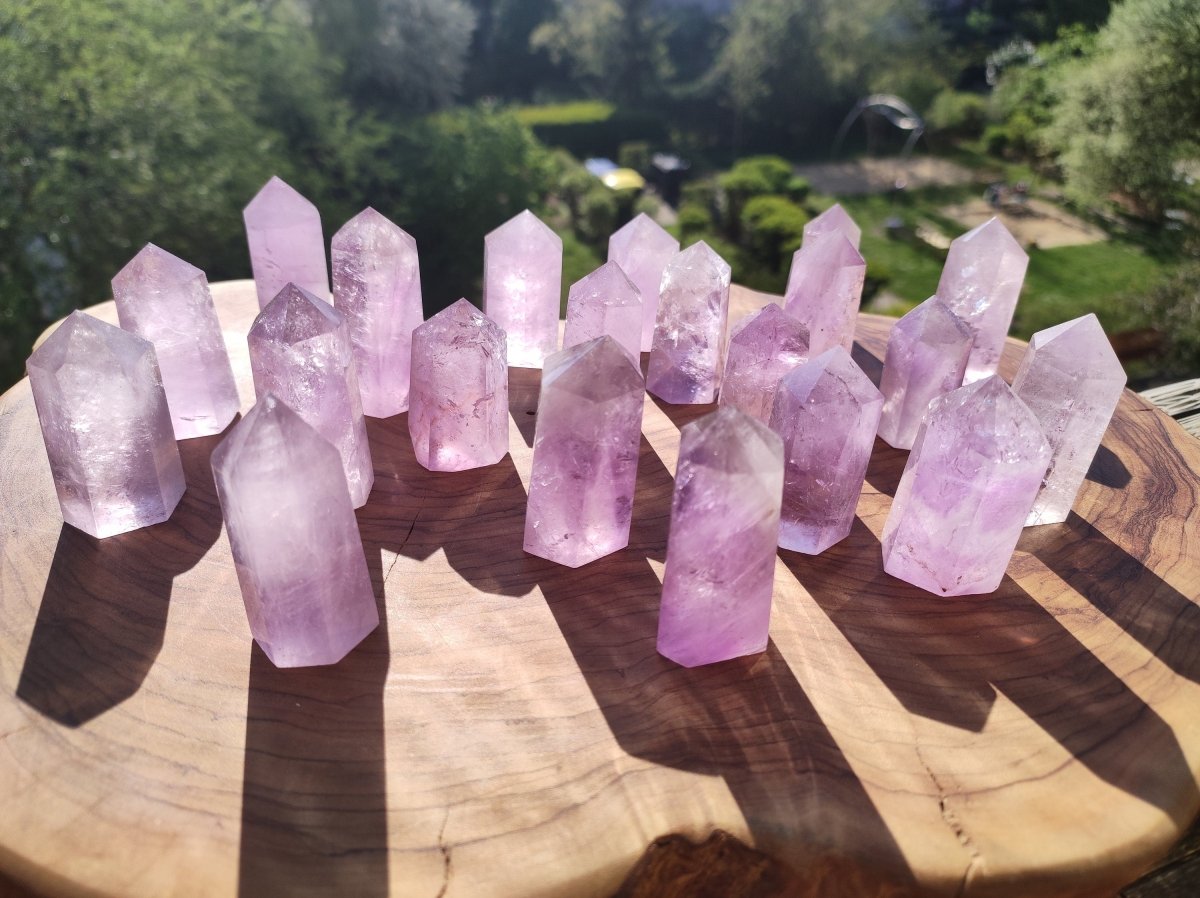 Amethyst Turm Spitze lila ~ Kristall Point ~ Magische Edelstein Deko Obelisk Massagestab Crystal HIPPIE GOA Ethno Heilstein Naturschatz - Art of Nature Berlin