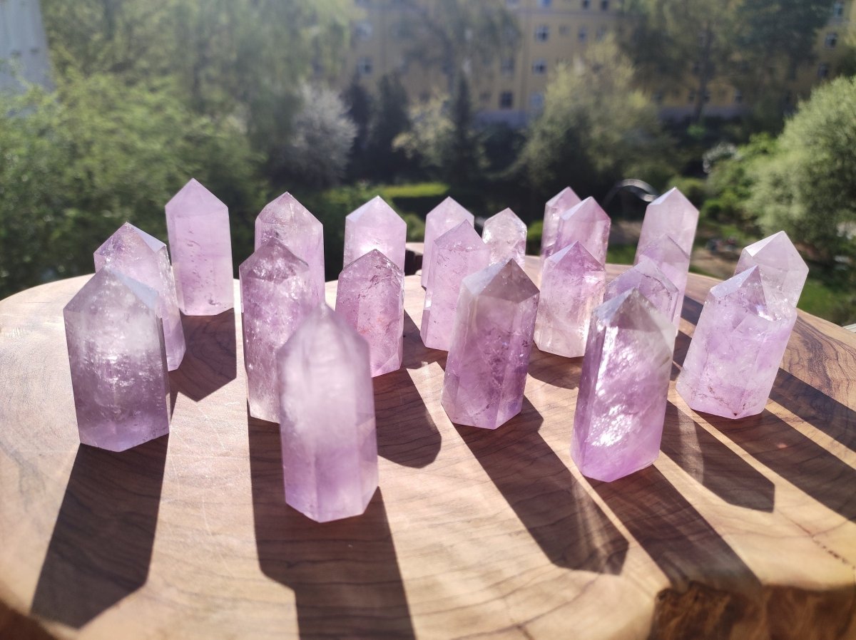 Amethyst Turm Spitze lila ~ Kristall Point ~ Magische Edelstein Deko Obelisk Massagestab Crystal HIPPIE GOA Ethno Heilstein Naturschatz - Art of Nature Berlin