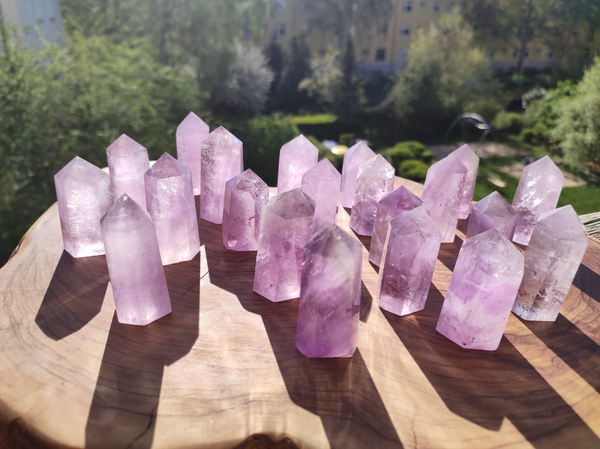 Amethyst Turm Spitze lila ~ Kristall Point ~ Magische Edelstein Deko Obelisk Massagestab Crystal HIPPIE GOA Ethno Heilstein Naturschatz - Art of Nature Berlin