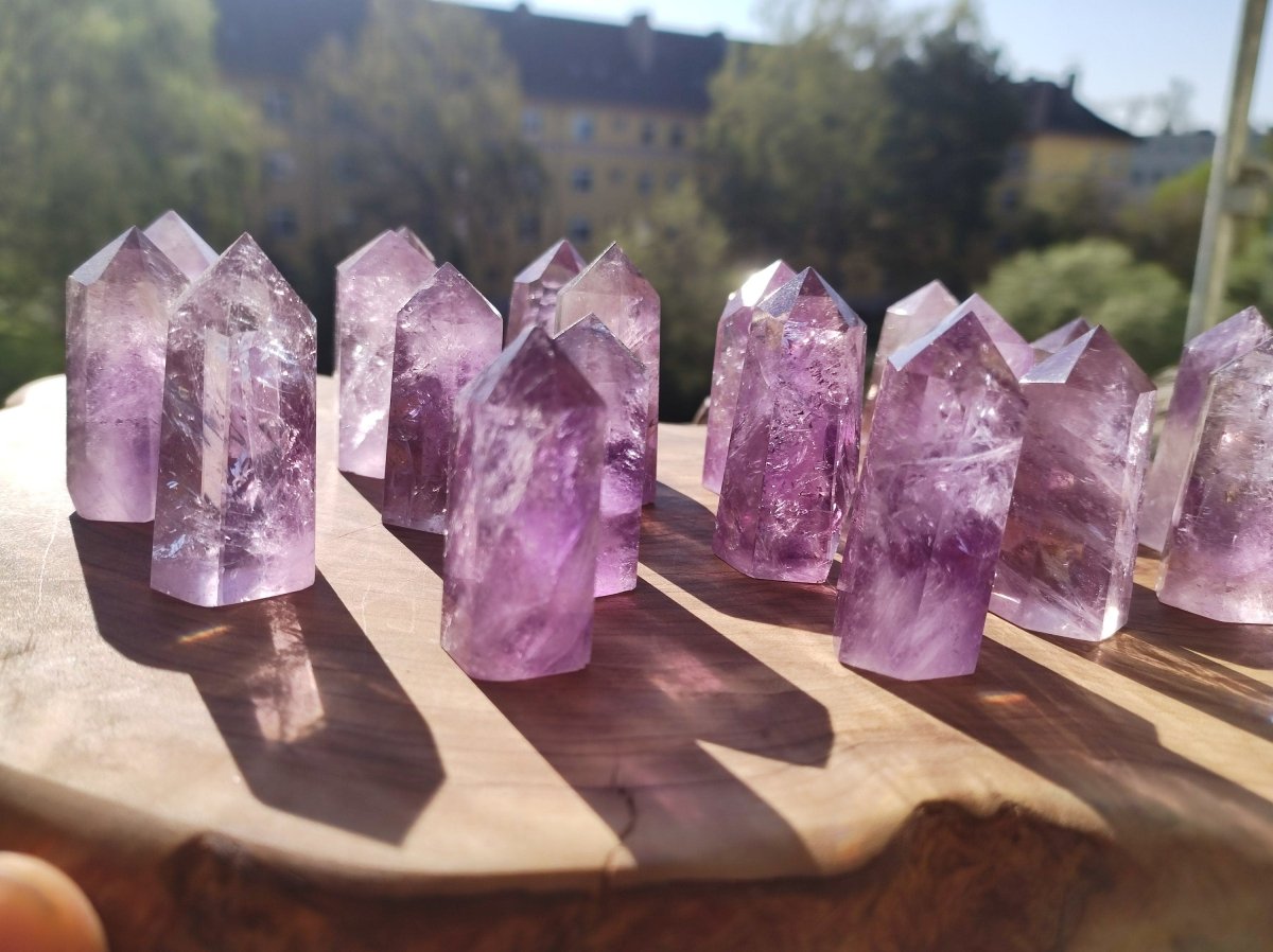 Amethyst Turm Spitze lila ~ Kristall Point ~ Magische Edelstein Deko Obelisk Massagestab Crystal HIPPIE GOA Ethno Heilstein Naturschatz - Art of Nature Berlin