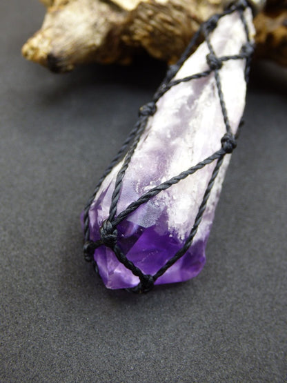 Amethyst (XL) roh ~ Makramee Edelstein Kette ~HIPPIE ~GOA ~Boho ~Ethno ~Nature ~Heilstein ~Boulderopal ~Auge - Art of Nature Berlin