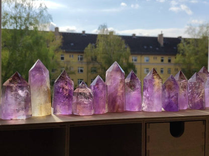 Ametrin (Amethyst & Citrin) Turm Spitze lila Kristall Point Obelisk Magische Edelstein Deko Haus Wohnung Fensterbank Kristall Heilstein Goa - Art of Nature Berlin