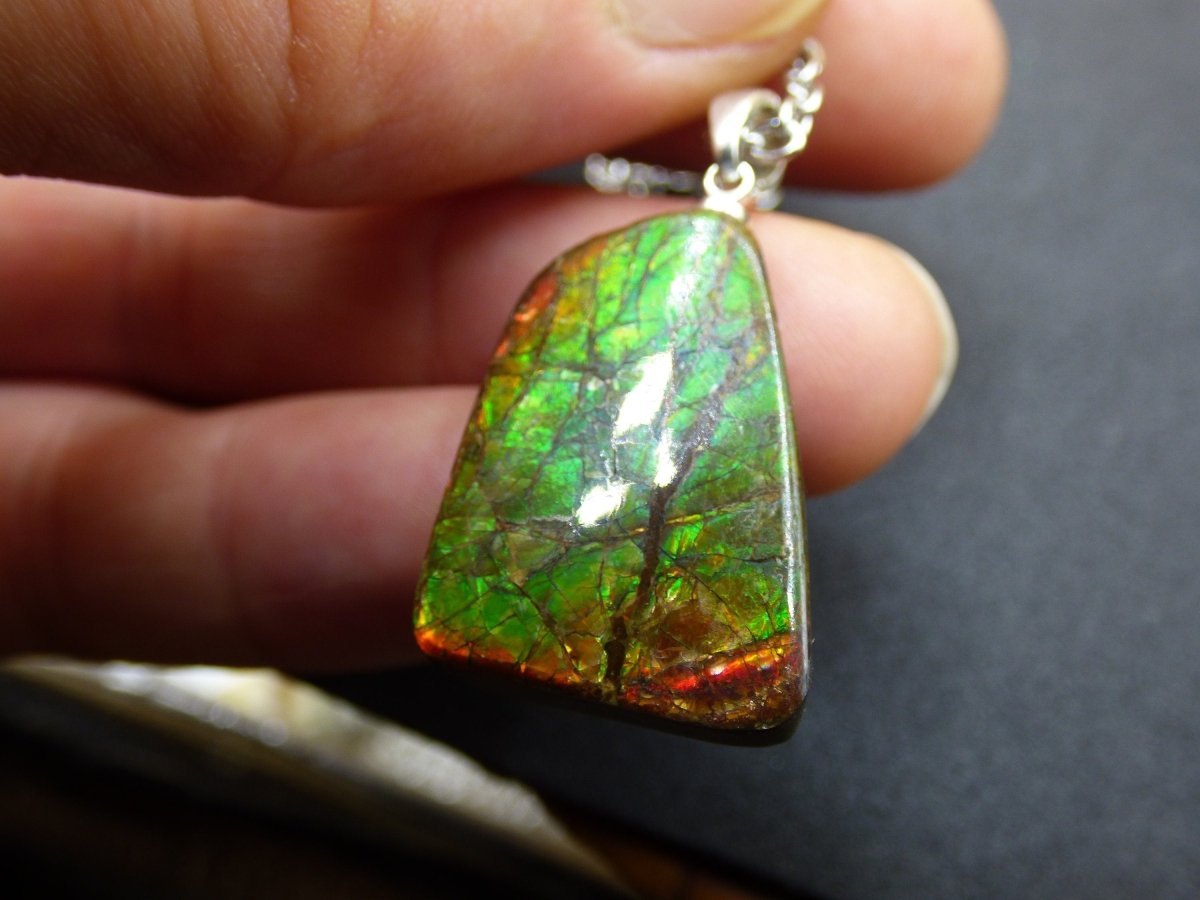 Ammolite Edelstein Kette 925 Sterling Silber ~ Opalisierend ~HIPPIE~GOA~Boho~Ethno~Nature~Heilstein~Fossil~Selten~Sammler~Magic~Grün~Flash - Art of Nature Berlin