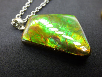 Ammolite Edelstein Kette 925 Sterling Silber ~ Opalisierend ~HIPPIE~GOA~Boho~Ethno~Nature~Heilstein~Fossil~Selten~Sammler~Magic~Grün~Flash - Art of Nature Berlin