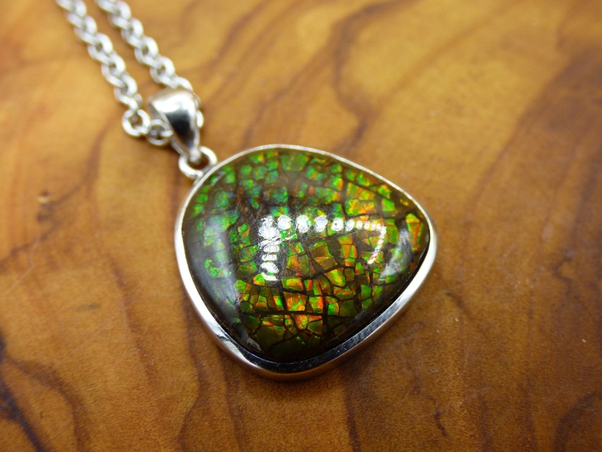 Ammolite Edelstein Kette 925 Sterling Silber ~ Opalisierend ~HIPPIE~GOA~Boho~Ethno~Nature~Heilstein~Fossil~Selten~Sammler~Magic~Grün~Flash - Art of Nature Berlin