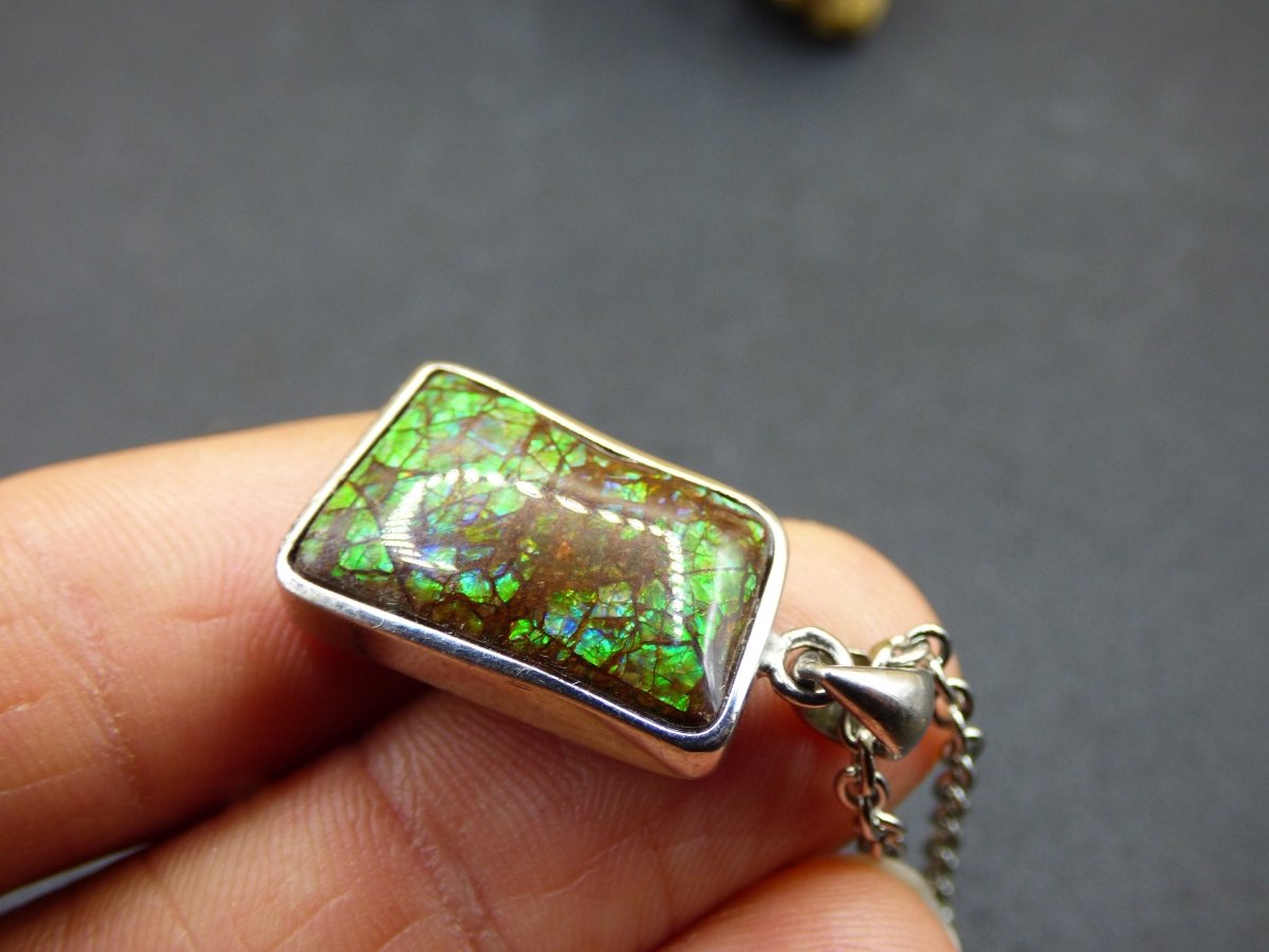 Ammolite Edelstein Kette 925 Sterling Silber ~ Opalisierend ~HIPPIE~GOA~Boho~Ethno~Nature~Heilstein~Fossil~Selten~Sammler~Magic~Grün~Flash - Art of Nature Berlin