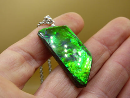 Ammolite Edelstein Kette 925 Sterling Silber ~ Opalisierend ~HIPPIE~GOA~Boho~Ethno~Nature~Heilstein~Fossil~Selten~Sammler~Magic~Grün~Flash - Art of Nature Berlin