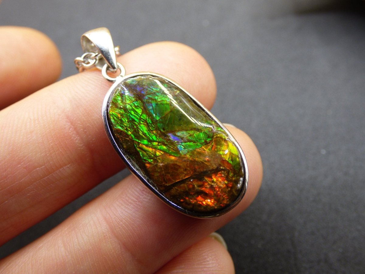 Ammolite Edelstein Kette 925 Sterling Silber ~ Opalisierend ~HIPPIE~GOA~Boho~Ethno~Nature~Heilstein~Fossil~Selten~Sammler~Magic~Grün~Flash - Art of Nature Berlin