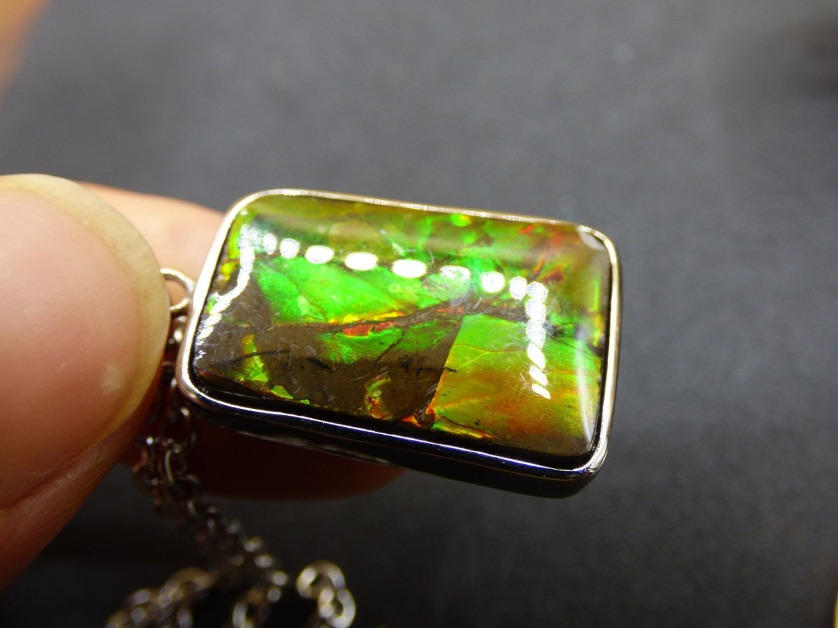 Ammolite Edelstein Kette 925 Sterling Silber ~ Opalisierend ~HIPPIE~GOA~Boho~Ethno~Nature~Heilstein~Fossil~Selten~Sammler~Magic~Grün~Flash - Art of Nature Berlin